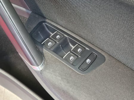 2018 Volkswagen Golf 2.0 TDI 5DR 184HP GTD thumbnail