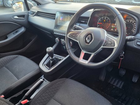 2022 Renault Clio Dynamique TCe 90 €13,950