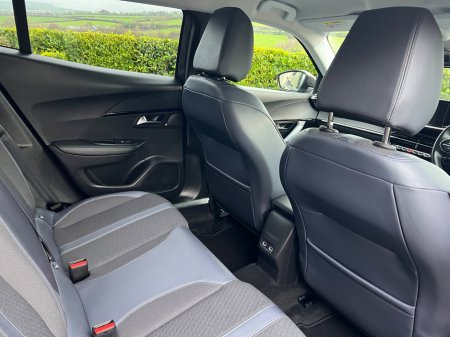 2020 Peugeot 2008 1.2 Puretech 100bhp Allure €17,950 thumbnail