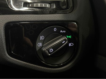 2018 Volkswagen Golf - thumbnail 30