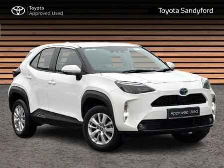 2023 Toyota Yaris Cross LUNA HYBRID AUTOMATIC // REAR CAMERA // AIR CON // SMART ENTRY/SMART START // TOYOTA SAFETY SENSE // FULL WARRANTY €27,445 thumbnail