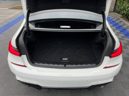 2021 BMW 3 Series - thumbnail 14