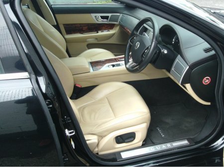 2014 Jaguar XF - thumbnail 7