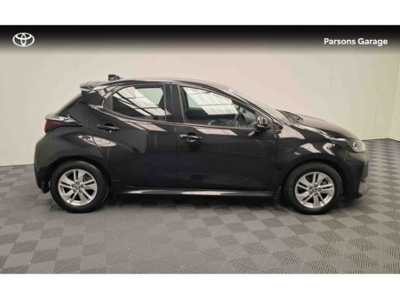 2022 Toyota Yaris - thumbnail 3