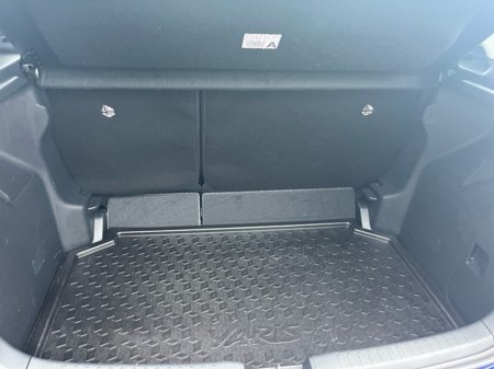 2024 Toyota Yaris FRESH SELECTION OF TRADE-INS YARIS HYBRID 1.5 LUNA €25,500 thumbnail