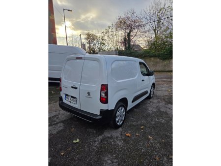 2023 Peugeot Partner PROFESSIONAL PLUS 1.5 €15,850