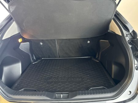 2024 Toyota Yaris Cross HYBRID LUNA €27,950 thumbnail