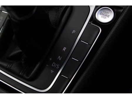 2015 Volkswagen Golf - thumbnail 16