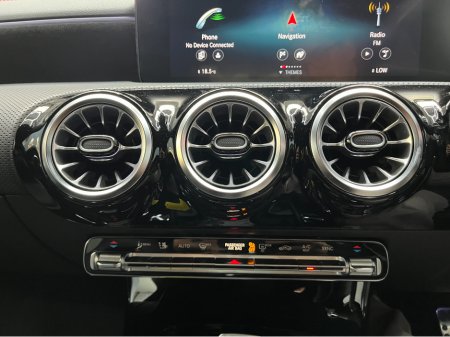 2022 Mercedes-Benz CLA Class - thumbnail 20