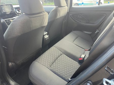 2023 Toyota Yaris Cross 1.5 Hybrid CVT Luna €25,950 thumbnail