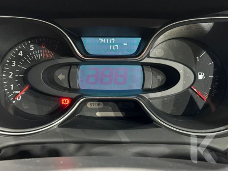 2020 Renault Captur WHITE/BLACK TWO TONE - FACTORY ALLOYS - HALF LEATHER - REVERSE CAMERA €16,950 thumbnail