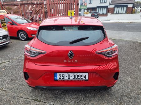 2025 Renault Clio EQUILIBRE TCE90 GSR2 5DR (NCT 05/29) €23,900