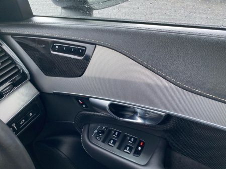 2019 Volvo XC90 - thumbnail 16