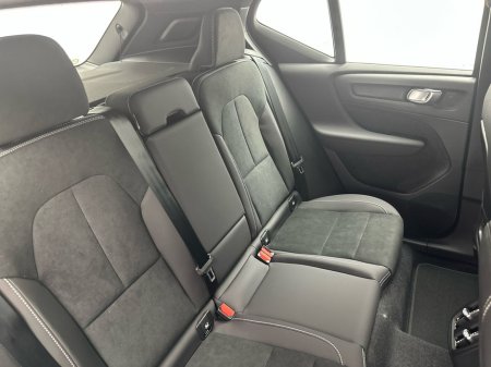 2026 Volvo EX40 - thumbnail 10