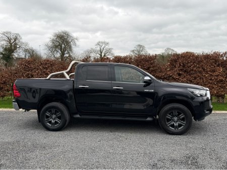 2022 Toyota Hilux - thumbnail 2