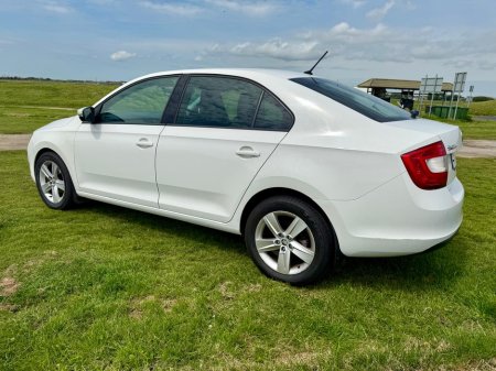 2017 Skoda Rapid - thumbnail 5