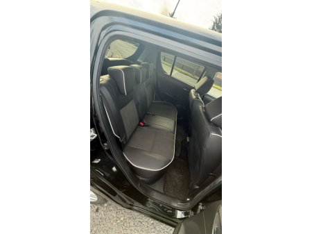 2014 Suzuki Swift - thumbnail 11