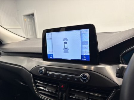 2020 Ford Focus - thumbnail 21