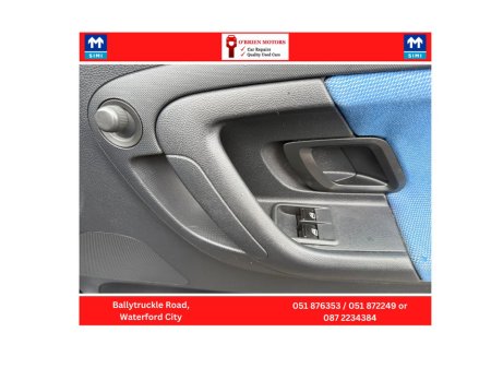 2012 Skoda Fabia - thumbnail 12