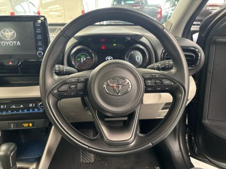 2023 Toyota Yaris - thumbnail 9