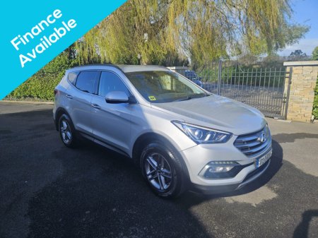 2017 Hyundai Santa Fe - thumbnail 4