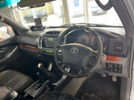 2009 Toyota Landcruiser - thumbnail 14