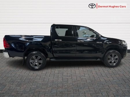 2022 Toyota Hilux 2.4 SR5 DOUBLE CAB 4DR €38,500