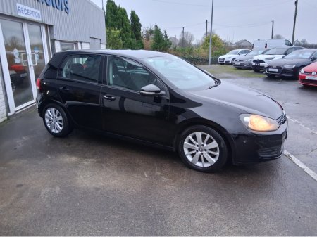 2011 Volkswagen Golf - view 4
