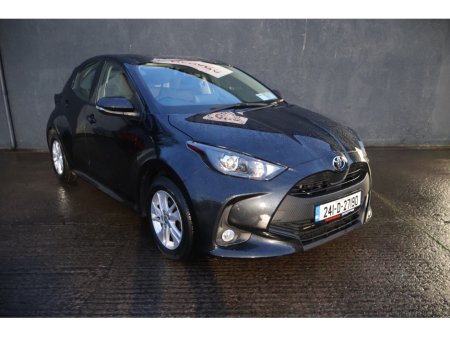 2024 Toyota Yaris LUNA 5dr Manual Great Spec! €19,995 thumbnail