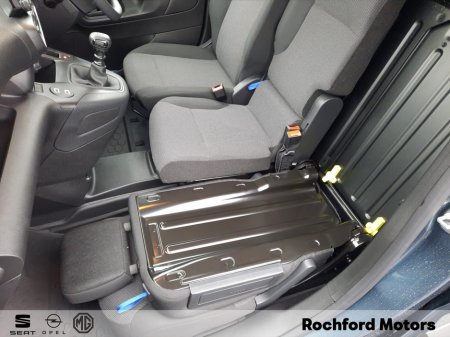 2026 Opel Combo L1H1 Komfort 1.5D 100HP €21,600 thumbnail