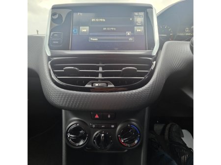 2017 Peugeot 208 1.2 PureTech 68bhp Access 3 dr €9,950 thumbnail