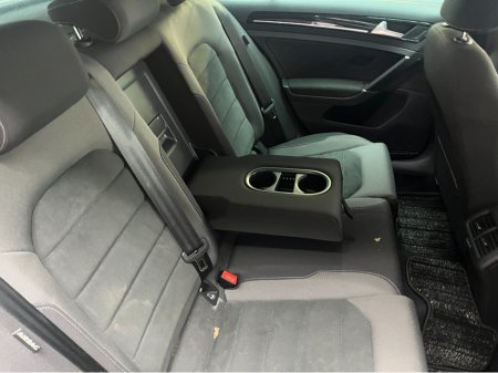 2017 Volkswagen Golf - thumbnail 11