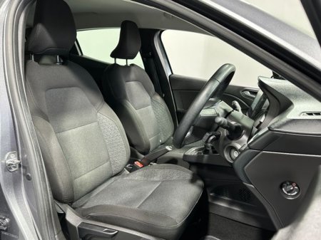 2023 Renault Clio - thumbnail 10