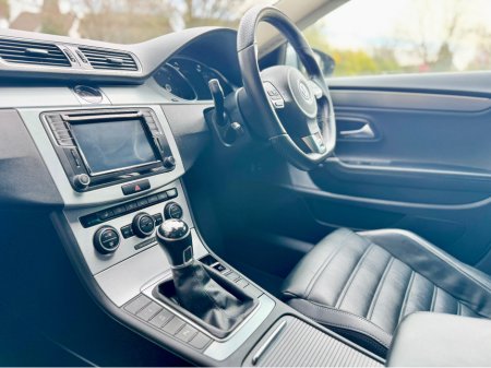 2016 Volkswagen Passat - thumbnail 19