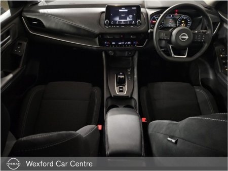 2024 Nissan Qashqai ePOWER SV GLASS ROOF AND ROOF RAILS €39,995