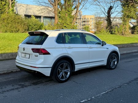 2018 Volkswagen Tiguan - view 4