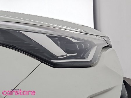 2020 Toyota C-HR 1.8 HYBRID Auto €22,880 thumbnail