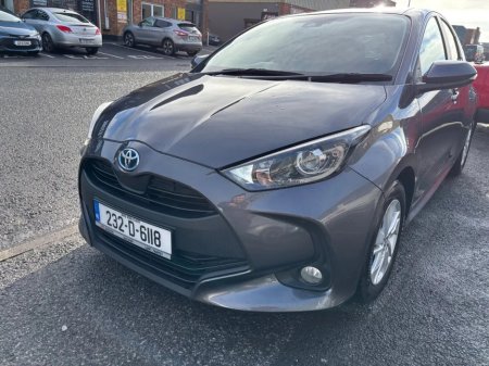 2023 Toyota Yaris 1.5 Hybrid 5Dr Luna €19,950 thumbnail