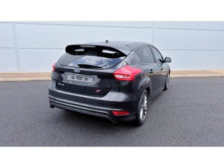 2017 Ford Focus - thumbnail 23