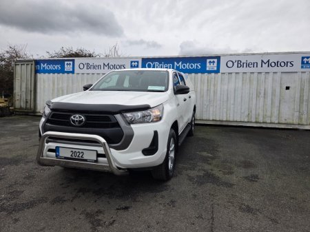 2022 Toyota Hilux ACTIVE PLUS D-4D 4WD DCB €27,500 thumbnail