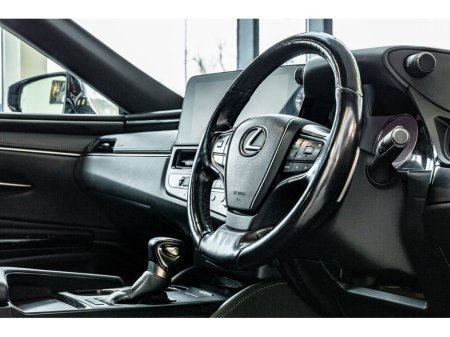 2022 Lexus ES 300 H ES Premuim Edition €39,899 thumbnail