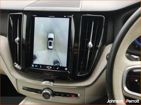 2022 Volvo XC60 T6 350hp AWD PHEV Plus Dark (Two Year Volvo Warranty + Two Year Volvo Service Plan) €46,900 thumbnail