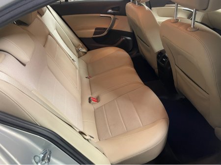 2010 Vauxhall Insignia - thumbnail 13