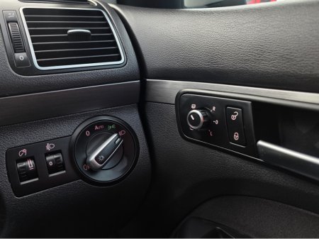 2013 Volkswagen Touran ( 132 )7 SEATER FAMLY MPV 1.4 TSI  ALLOYS  SIMI DEALER - SPECIALISING IN IMPORTS OF GERMAN AUTOMATIC HI SPEC CARS €9,950 thumbnail