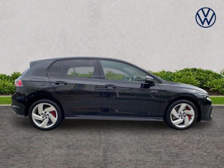 2025 Volkswagen Golf - thumbnail 3