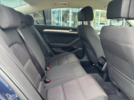 2015 Volkswagen Passat - thumbnail 10