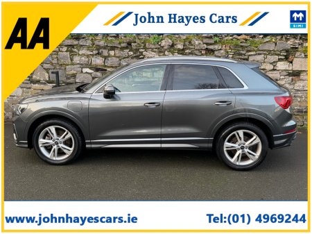 2024 Audi Q3 GREAT SPEC//S LINE 45 TFSI E//LOW MILEAGE//FULL LEATHER//REVERSE CAMERA//FINANCE PACKAGES €44,900 thumbnail