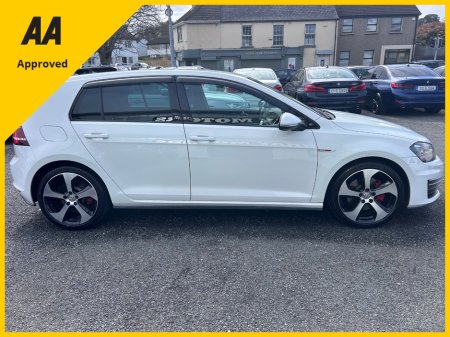 2015 Volkswagen Golf - thumbnail 18