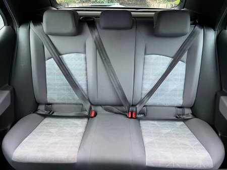 2023 Volkswagen ID.3 LIFE 58KWH // APPLE CARPLAY/ANDROID AUTO // PARKING SENSORS // DUAL ZONE CLIMATE CONTROL €20,950 thumbnail