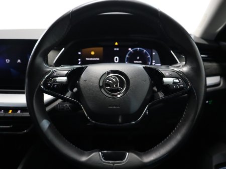 2021 Skoda Octavia *80* 2.0 TDI SE L 150PS 5DR €18,995 thumbnail